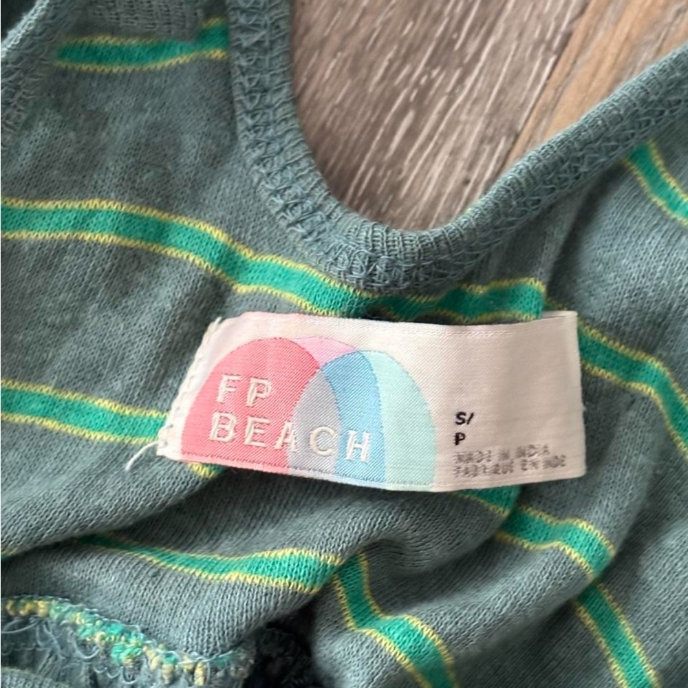Adorable free people beach dress! - Picture 3 of 3